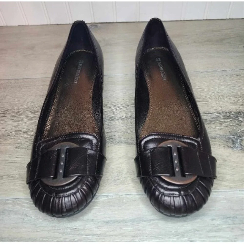Naturalizer MARICEL Women Black Low Wedge Shoes Size 9.5 M Toe‎ Medallion